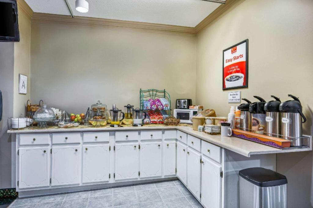Econo Lodge Corinth Kültér fotó
